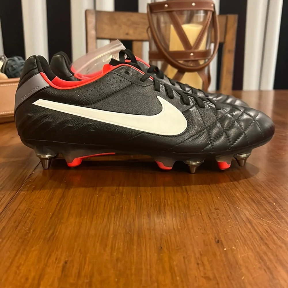 Nike Tiempo Legend IV SG Pro Soccer Cleats Shoes 509041 010 Bosnia Men’s Size 8